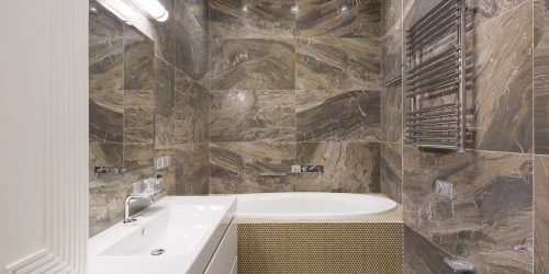 Tips Mudah Pasang Granit Dinding di Rumah