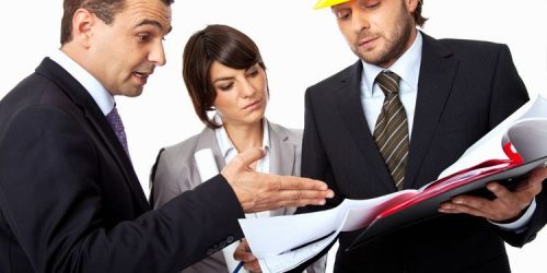 Memilih Kontraktor Terpercaya: Panduan untuk Menemukan Mitra Konstruksi yang Tepat